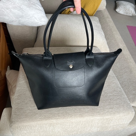 Longchamp Le Pliage Elegant Black Shoulder Tote Bag - Picture 3 of 6